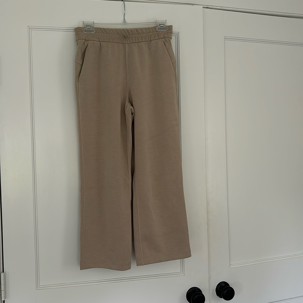 lululemon athletica Women's Cropped Wide-Leg Pants in Beige